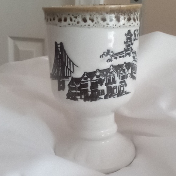 Vintage San Francisco landmark pedestal mug - Picture 2 of 7